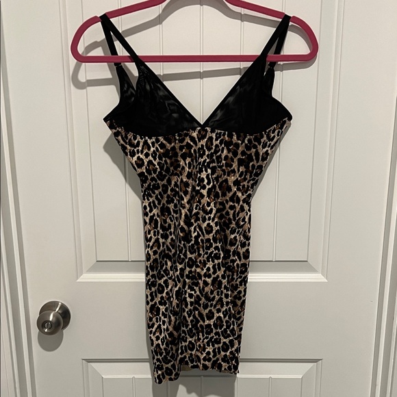 Victoria Secrets - Picture 6 of 6